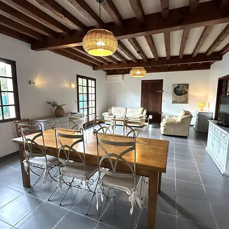 Le Du Bosque بيت للعطل *